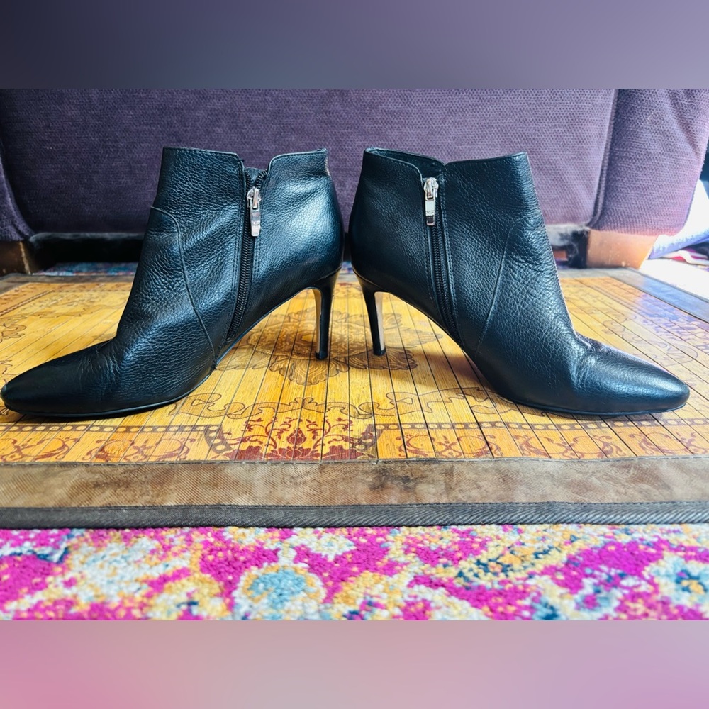Pointy toe leather booties - Picture 7 of 13
